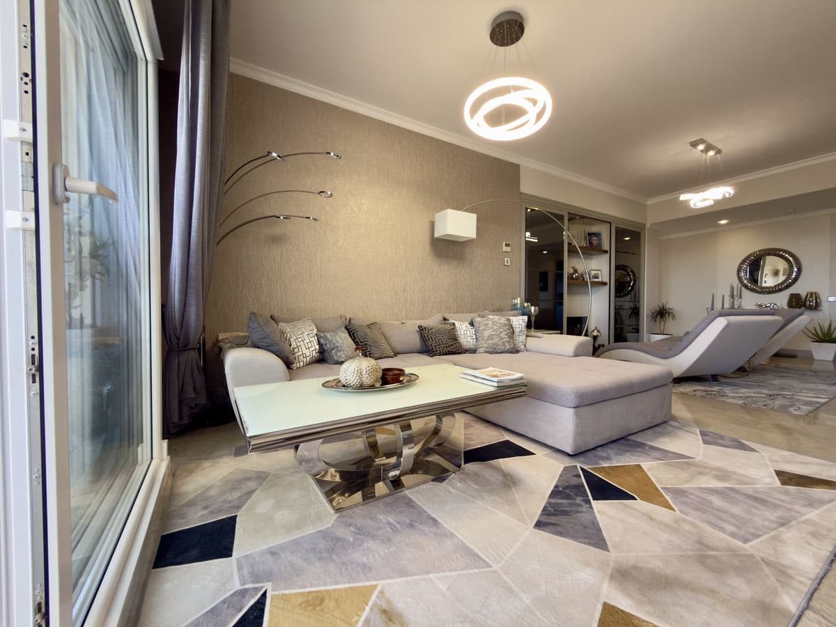 Middle Floor Apartment in Elviria — photo 8 of 10