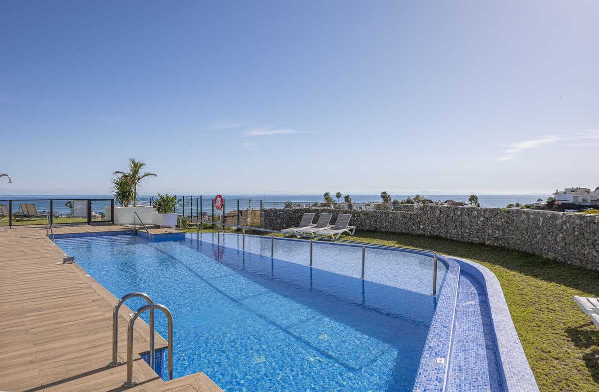Townhouse in Riviera del Sol — photo 1 of 10