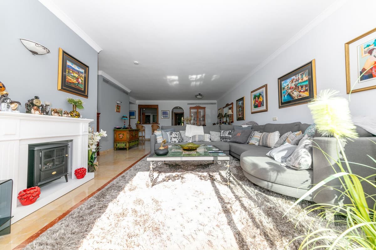 Ground Floor Apartment in La Quinta — photo 2 of 10