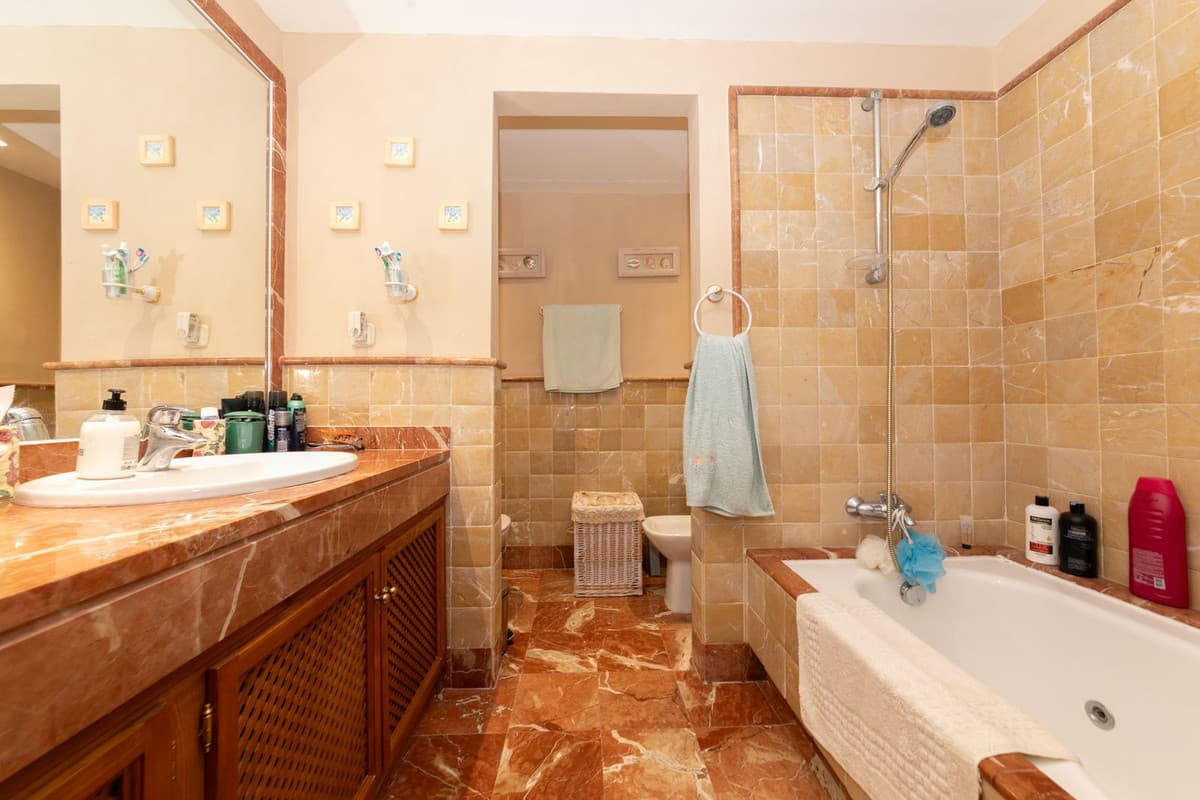 Ground Floor Apartment in La Quinta — photo 8 of 10