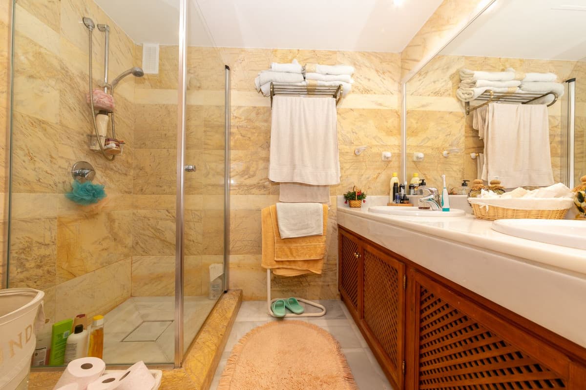 Ground Floor Apartment in La Quinta — photo 10 of 10