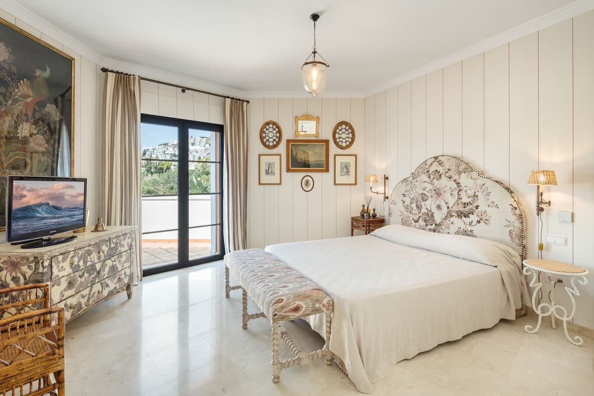Detached Villa in Benahavís — photo 9 of 10
