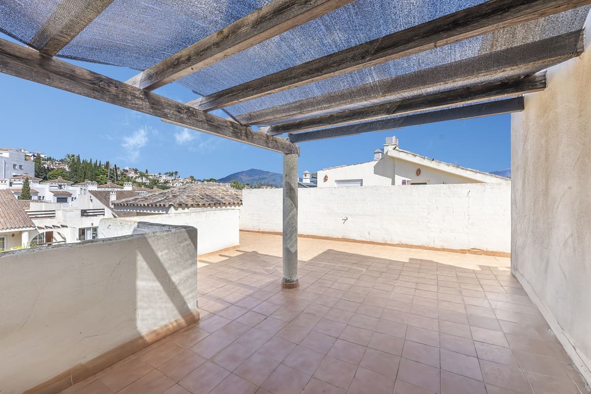 Duplex in El Paraiso — photo 8 of 10
