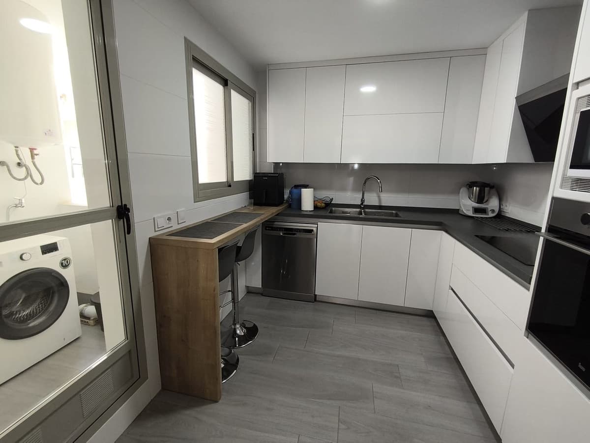 Middle Floor Apartment in Torremolinos — photo 2 of 10