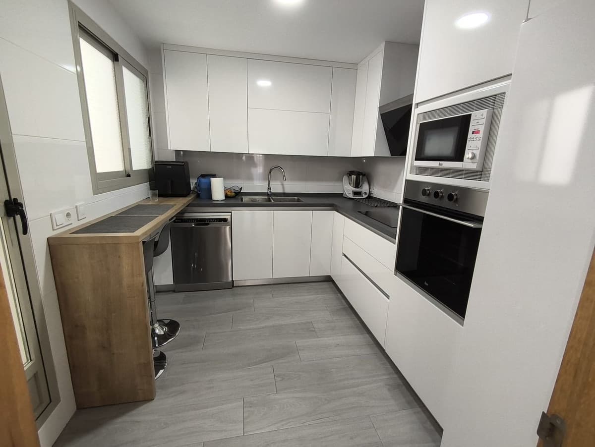 Middle Floor Apartment in Torremolinos — photo 6 of 10