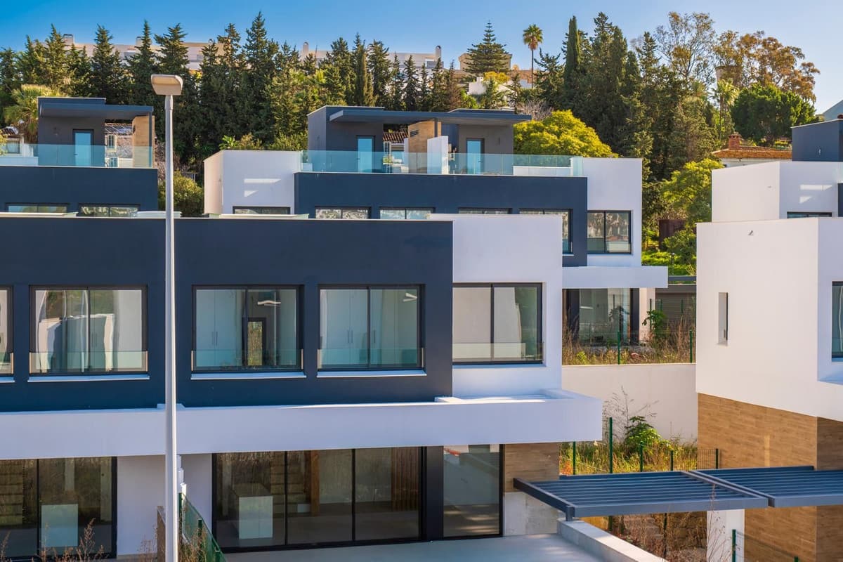 Semi-Detached House in Atalaya — photo 1 of 10