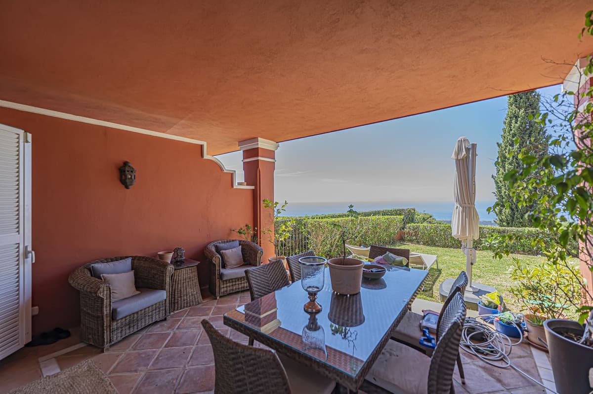 Ground Floor Apartment in La Mairena — photo 1 of 10