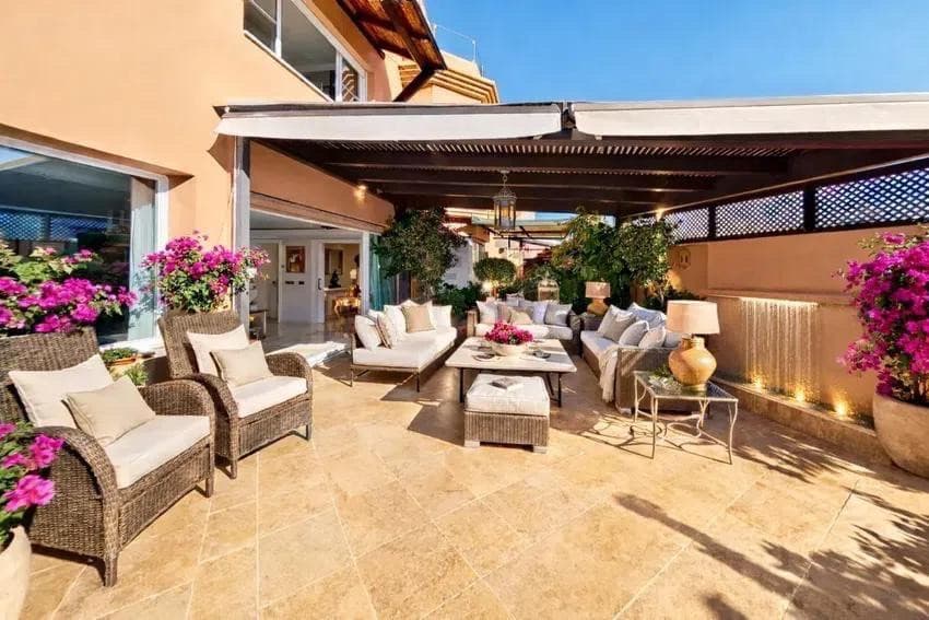 Semi-Detached House in Málaga — photo 4 of 10