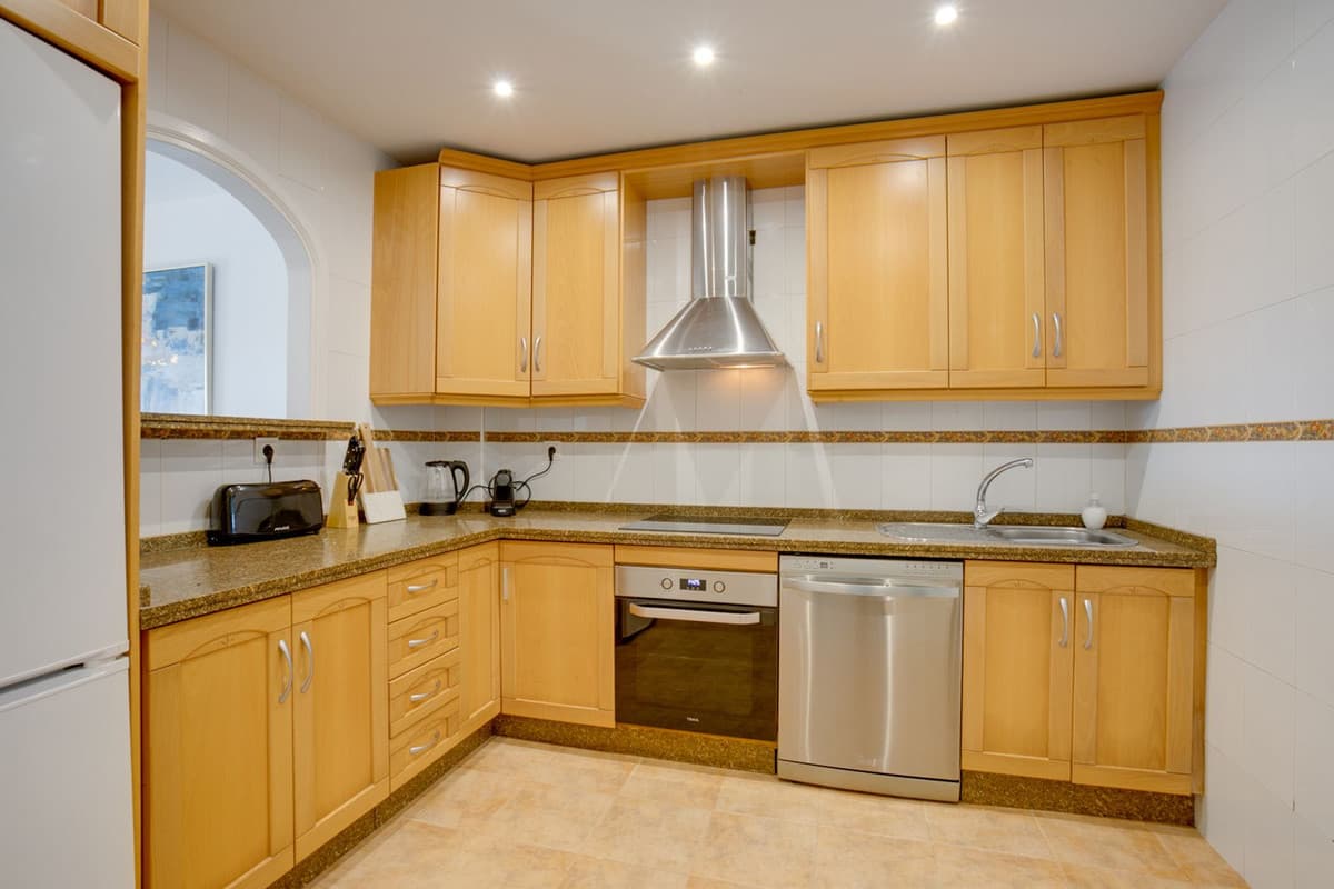 Ground Floor Apartment in Estepona — photo 3 of 10