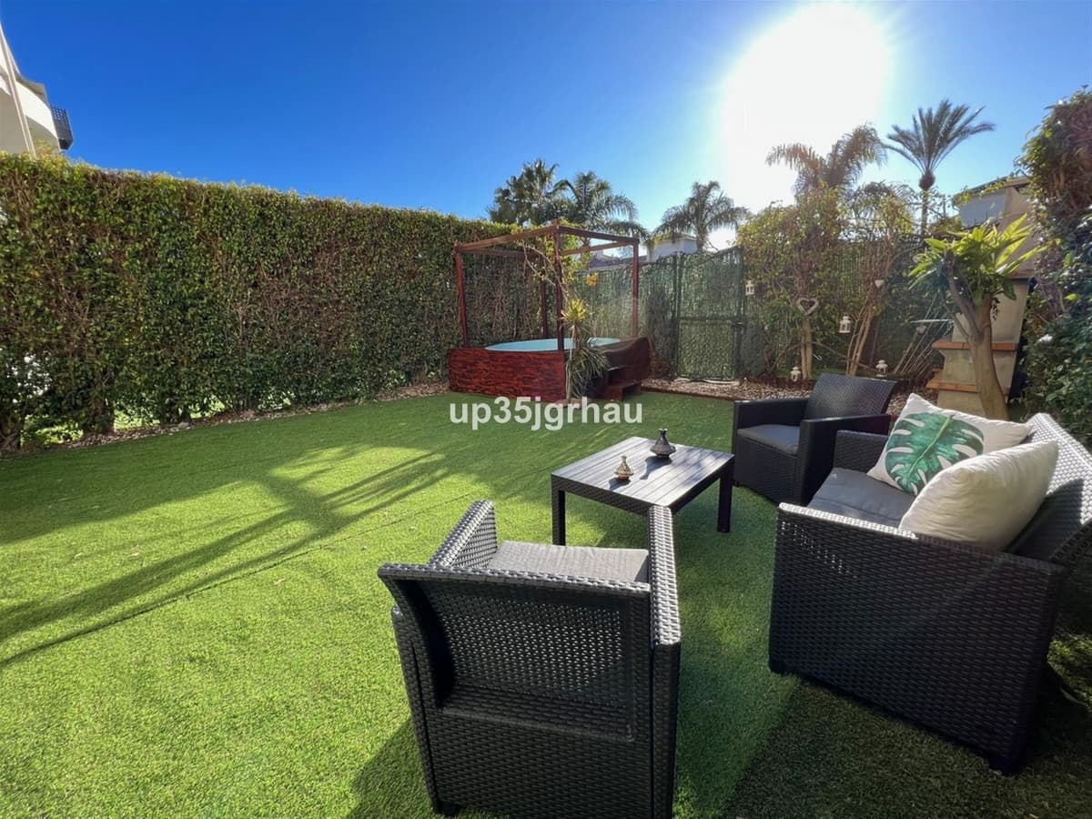 Ground Floor Apartment in Estepona — photo 1 of 10
