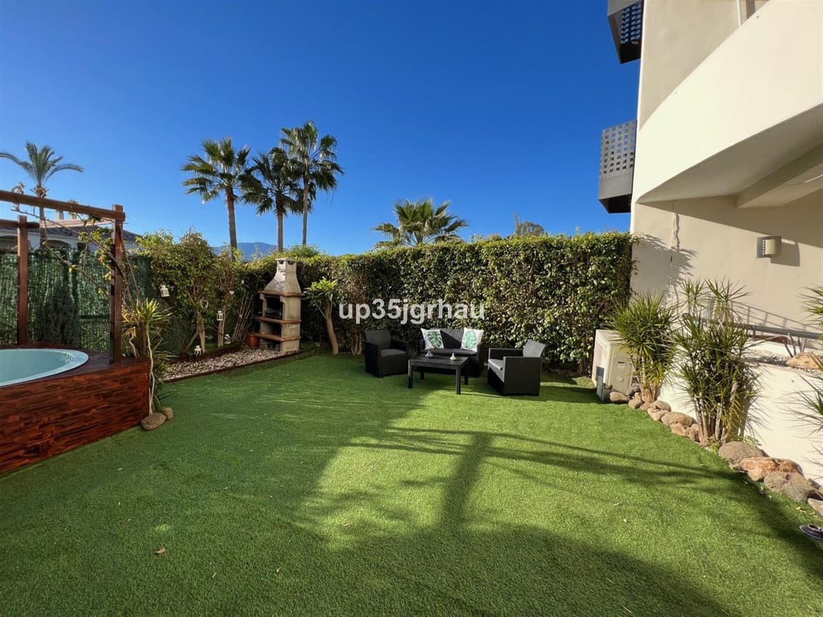 Ground Floor Apartment in Estepona — photo 10 of 10