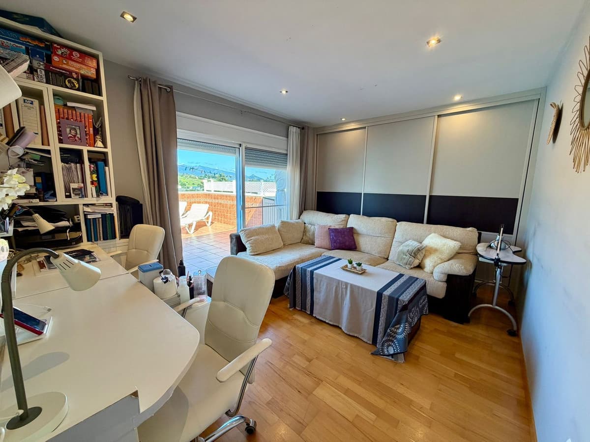 Penthouse in Estepona — photo 2 of 10