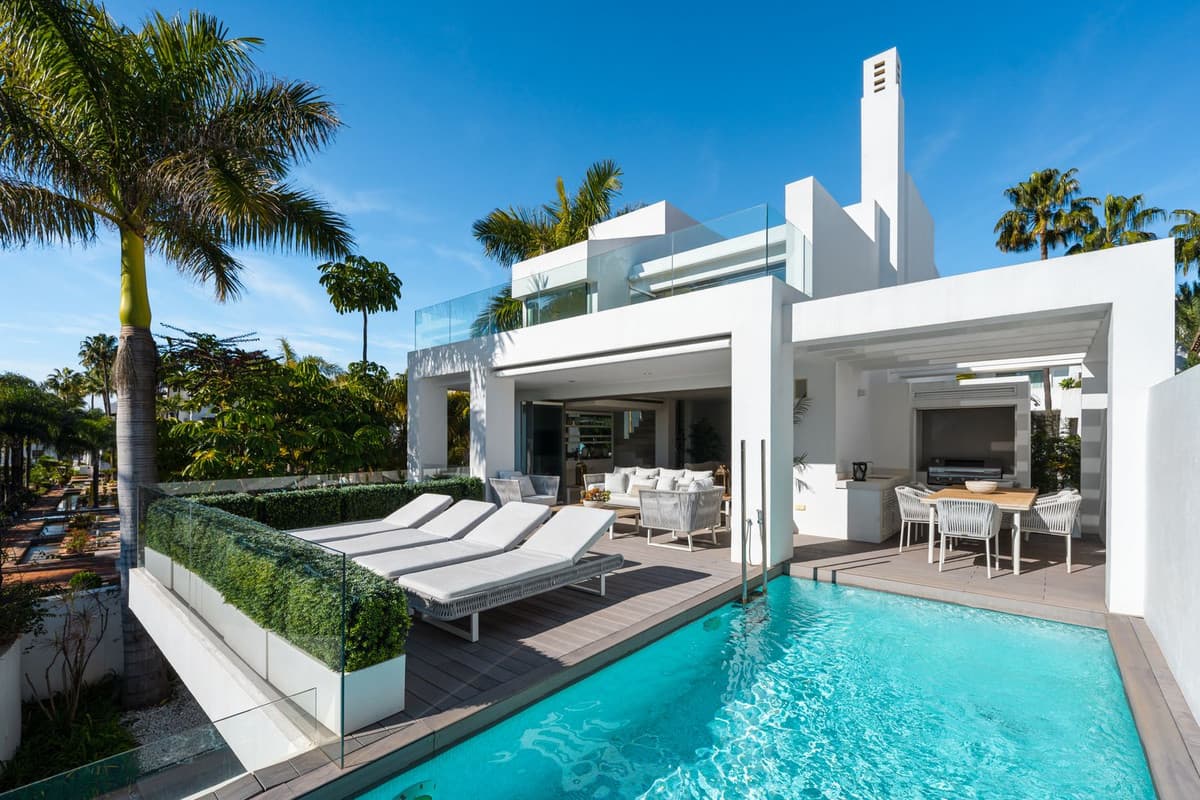 Detached Villa in Marbella — photo 2 of 10