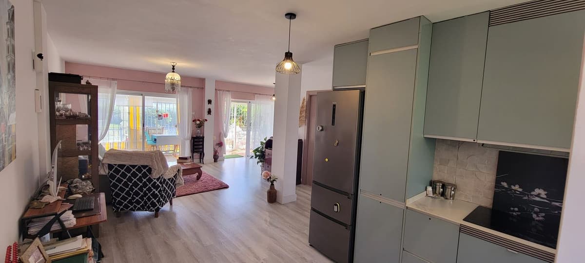 Ground Floor Apartment in Calahonda — photo 10 of 10