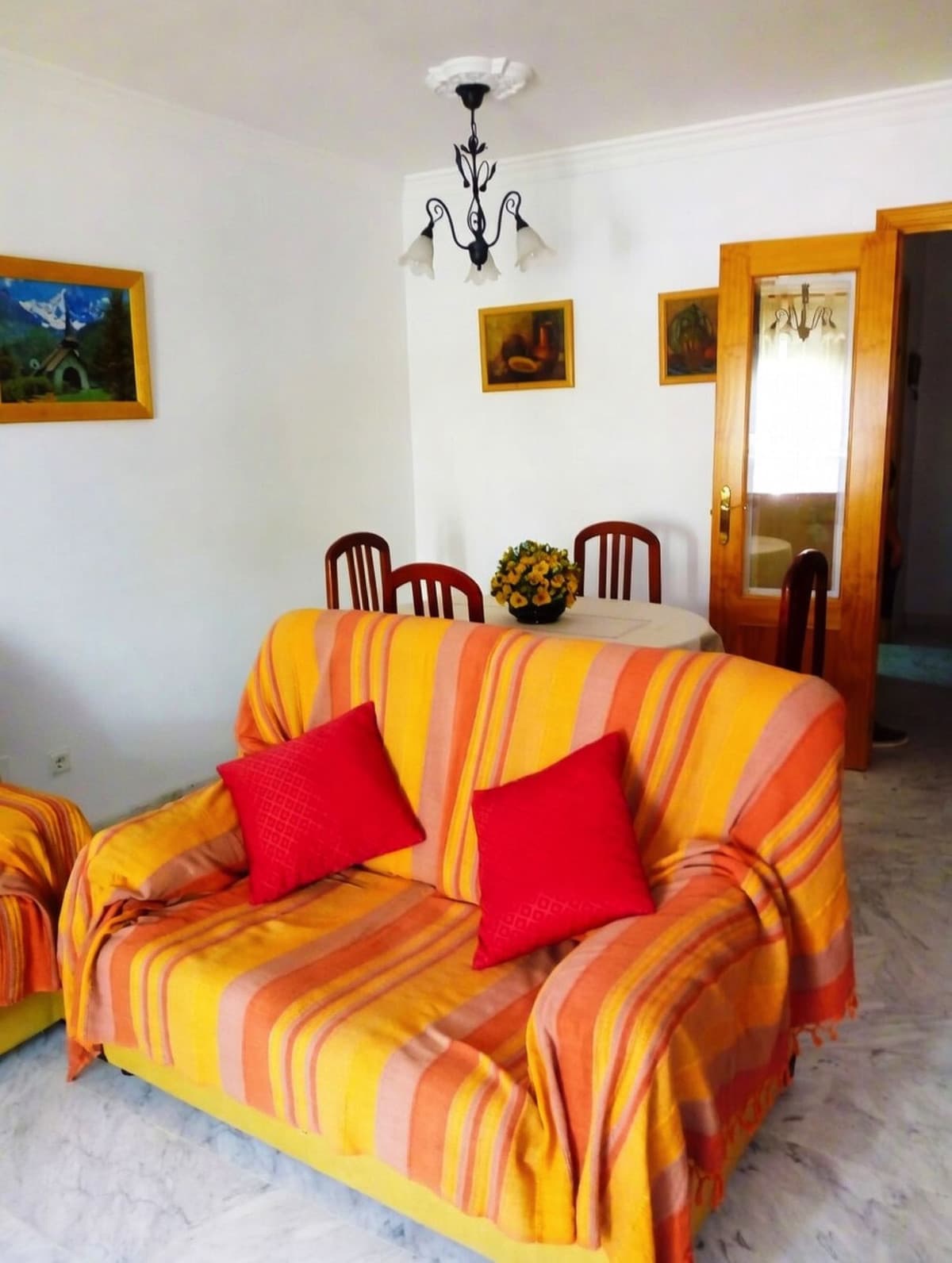 Middle Floor Apartment in Estepona — photo 3 of 10