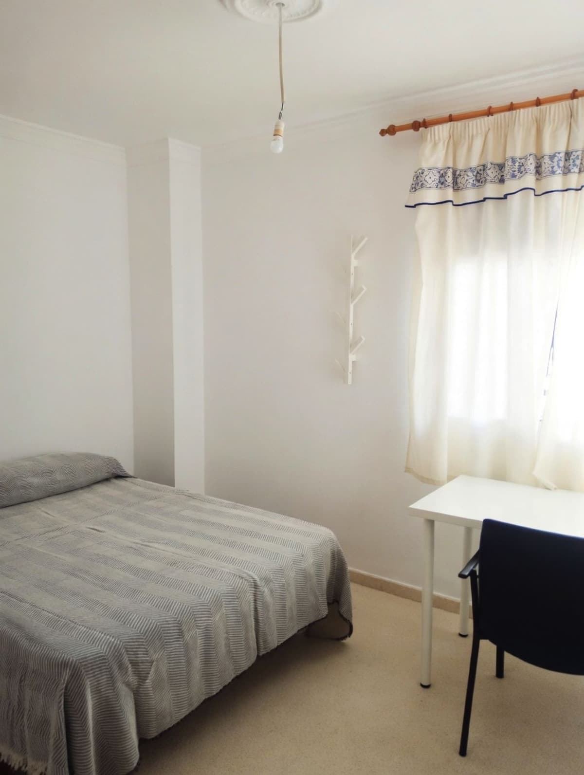 Middle Floor Apartment in Estepona — photo 8 of 10