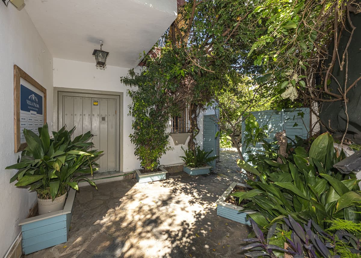 Detached Villa in Marbella — photo 1 of 10