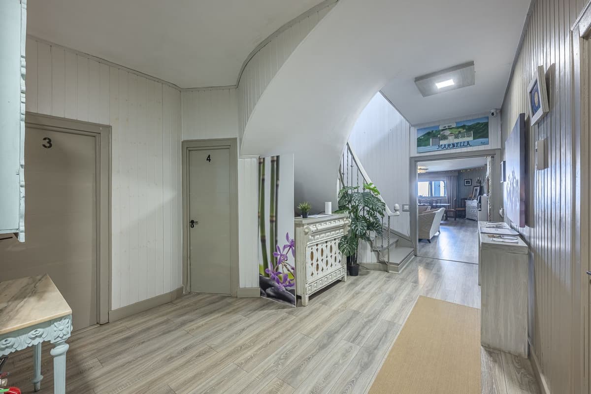 Detached Villa in Marbella — photo 2 of 10