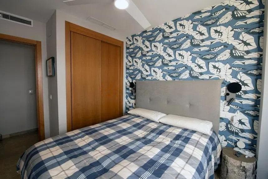 Middle Floor Apartment in Torremolinos — photo 7 of 10