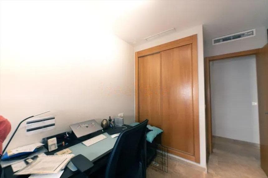 Middle Floor Apartment in Torremolinos — photo 10 of 10