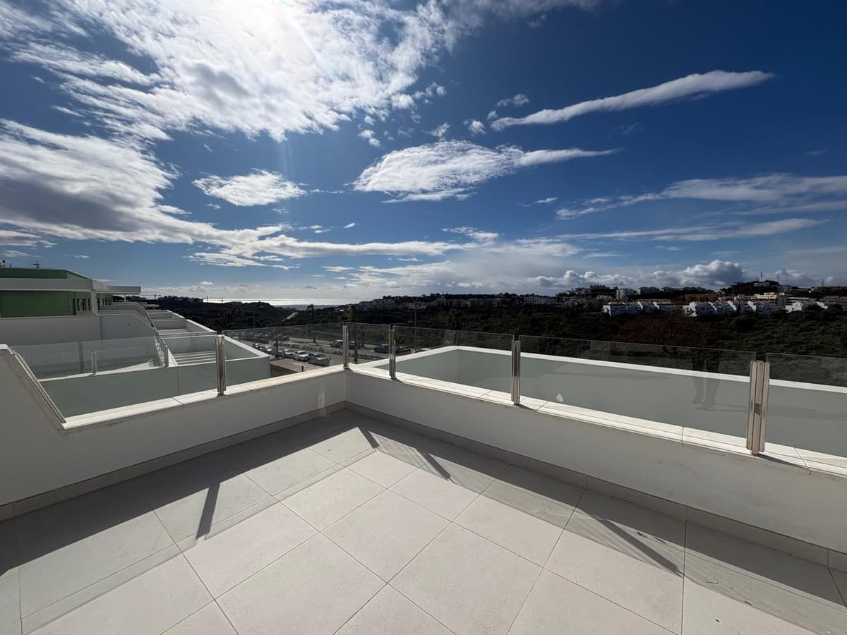 Middle Floor Apartment in Campo Mijas — photo 3 of 10