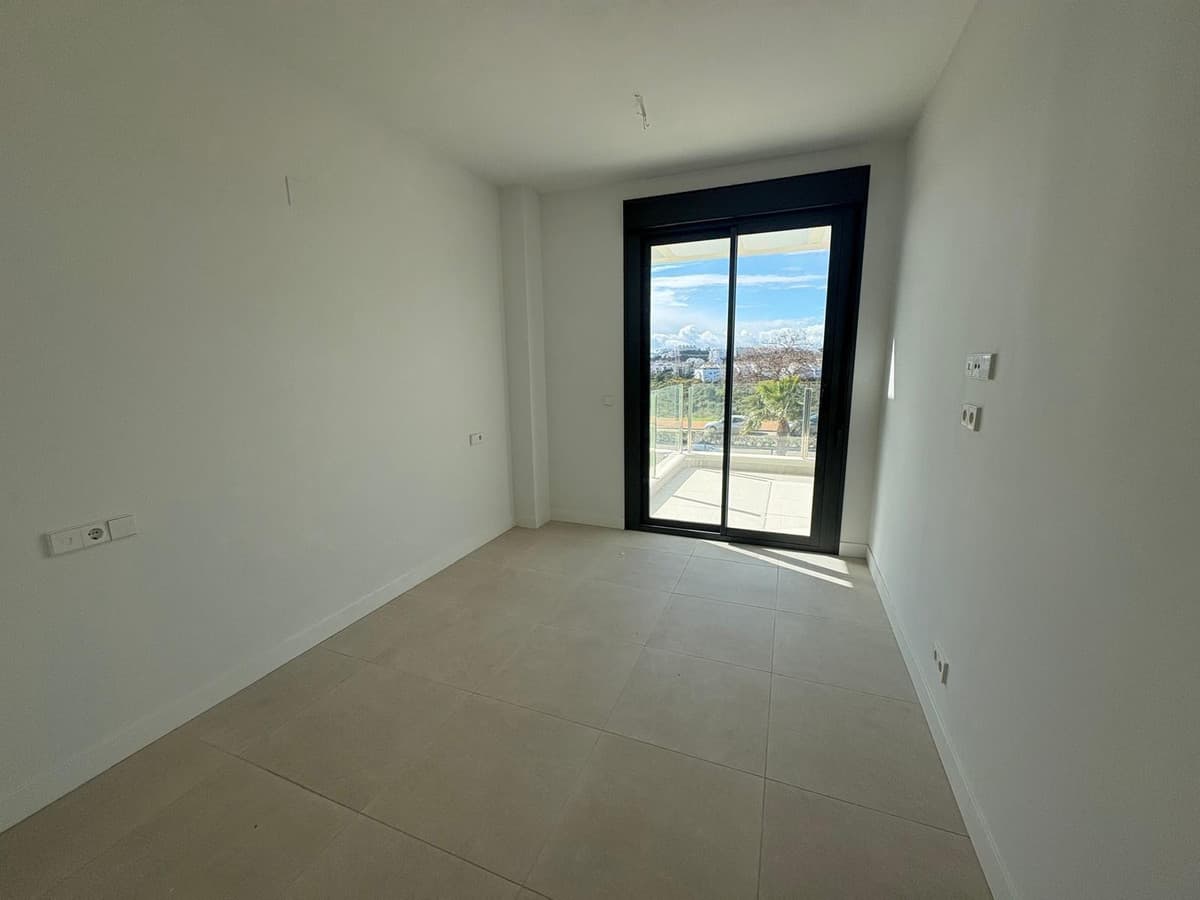 Middle Floor Apartment in Campo Mijas — photo 7 of 10