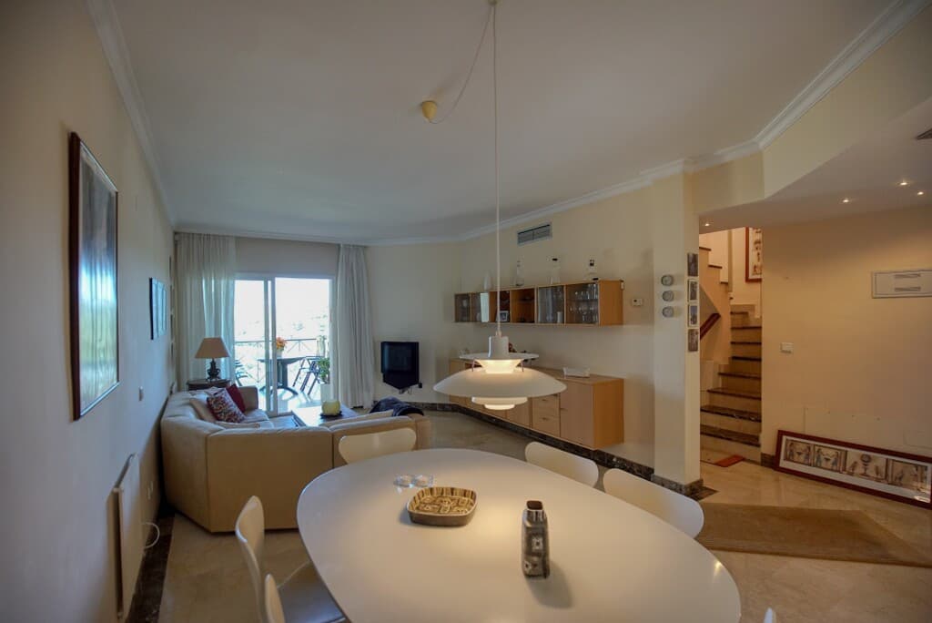 Penthouse Duplex in Bel Air — photo 5 of 10