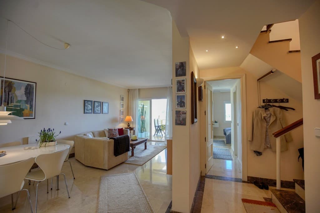 Penthouse Duplex in Bel Air — photo 7 of 10