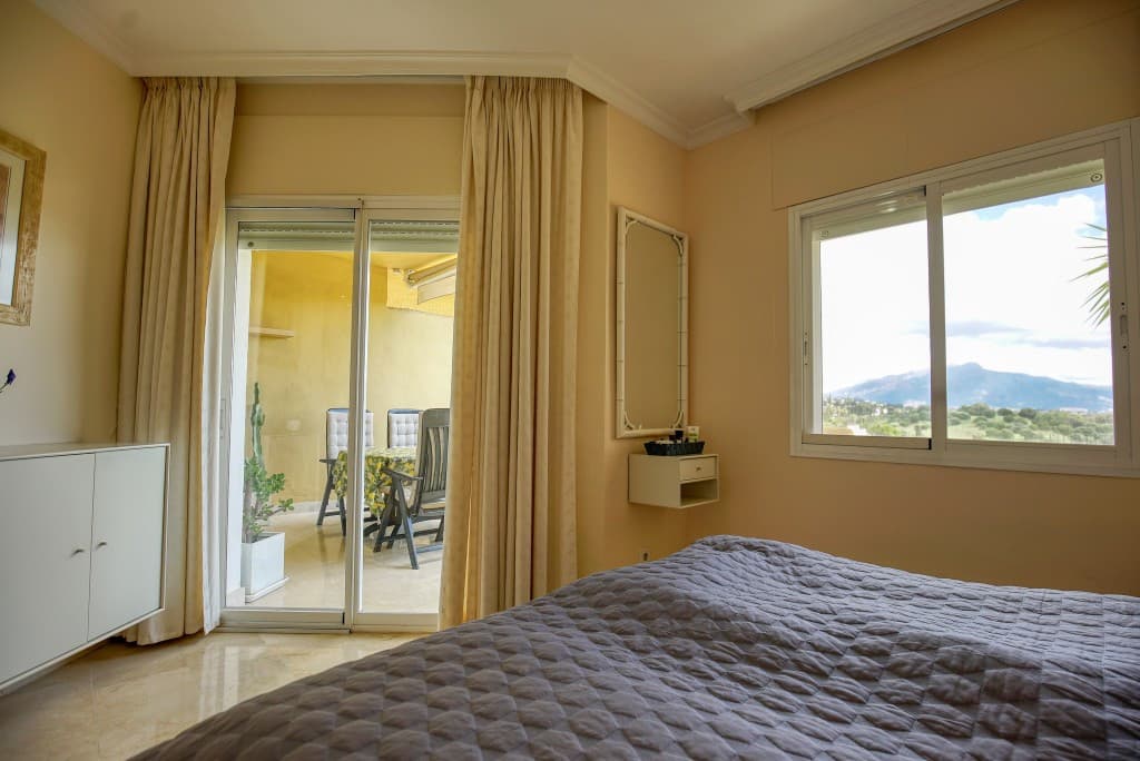 Penthouse Duplex in Bel Air — photo 10 of 10