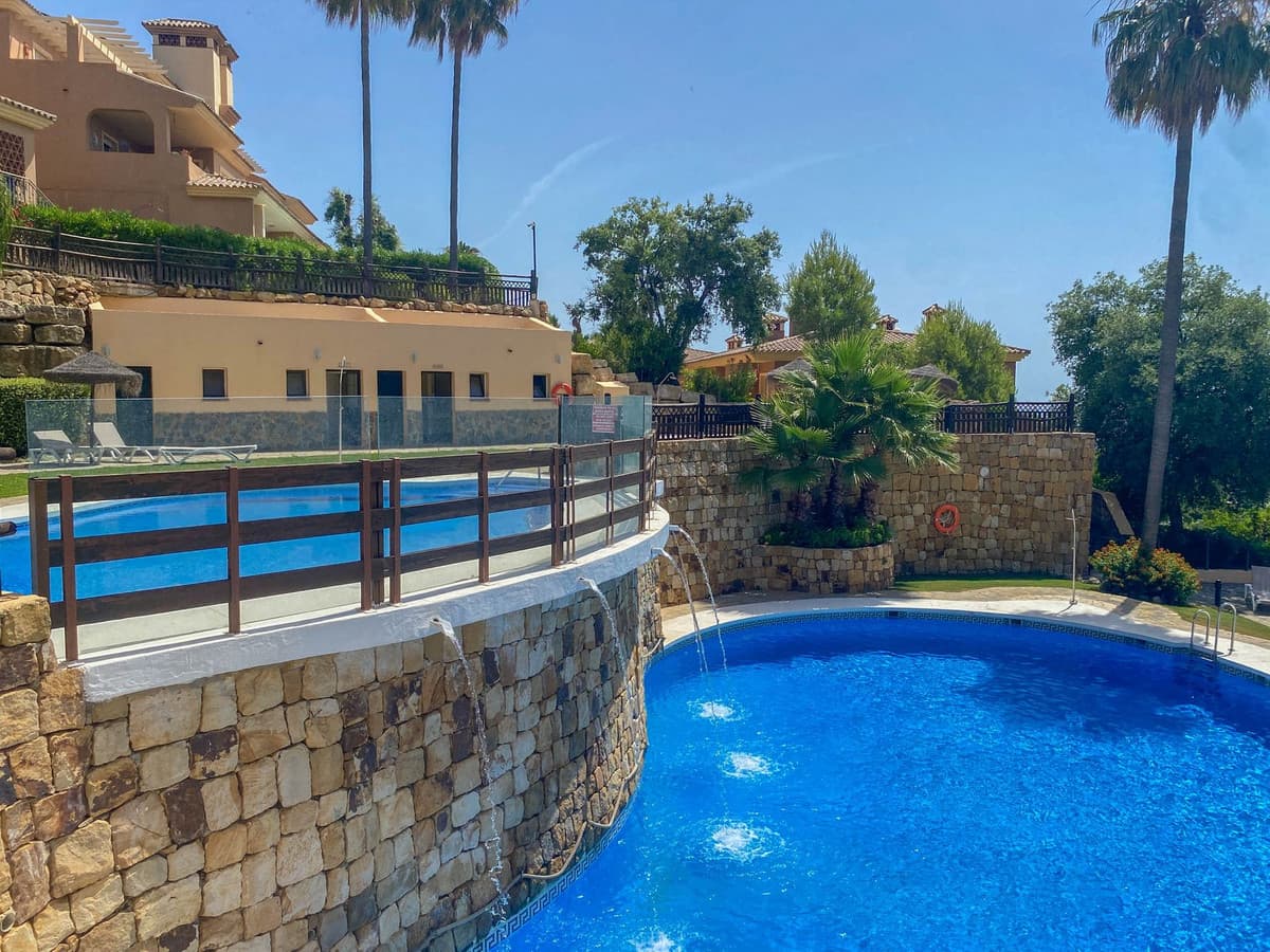 Ground Floor Apartment in Elviria — photo 2 of 10