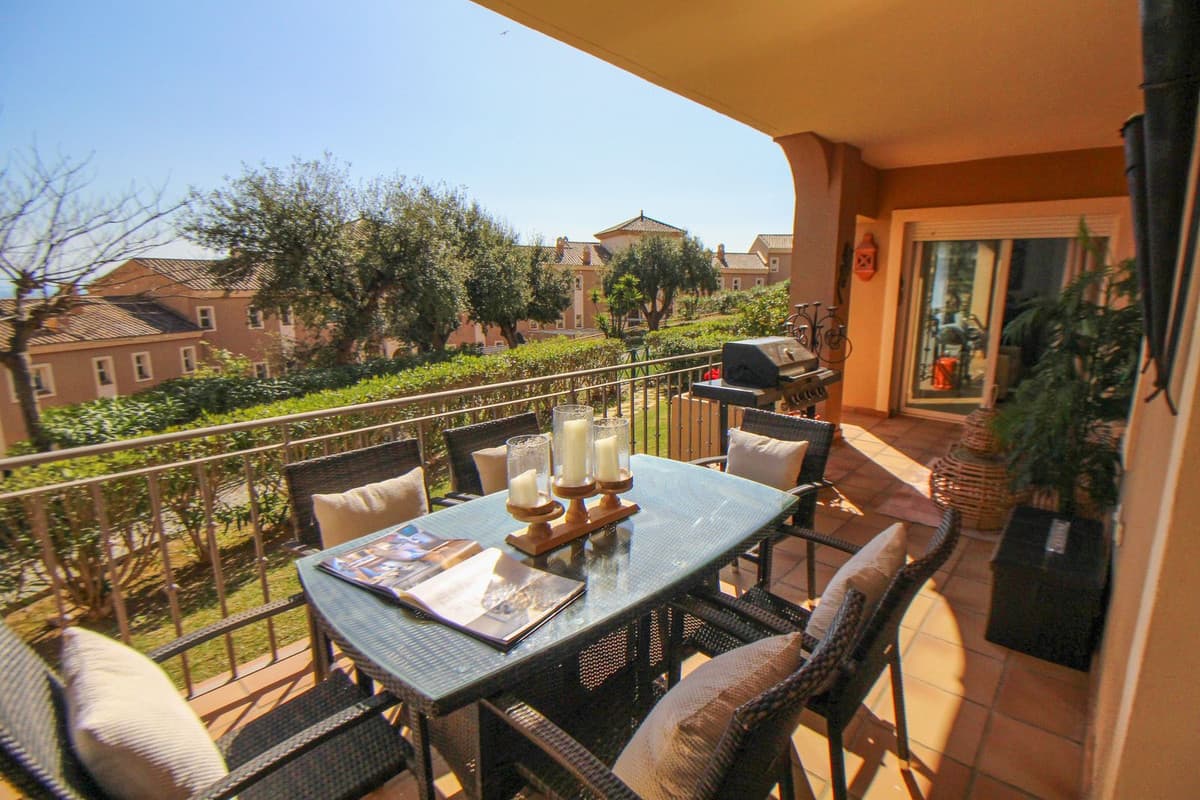 Ground Floor Apartment in Elviria — photo 4 of 10