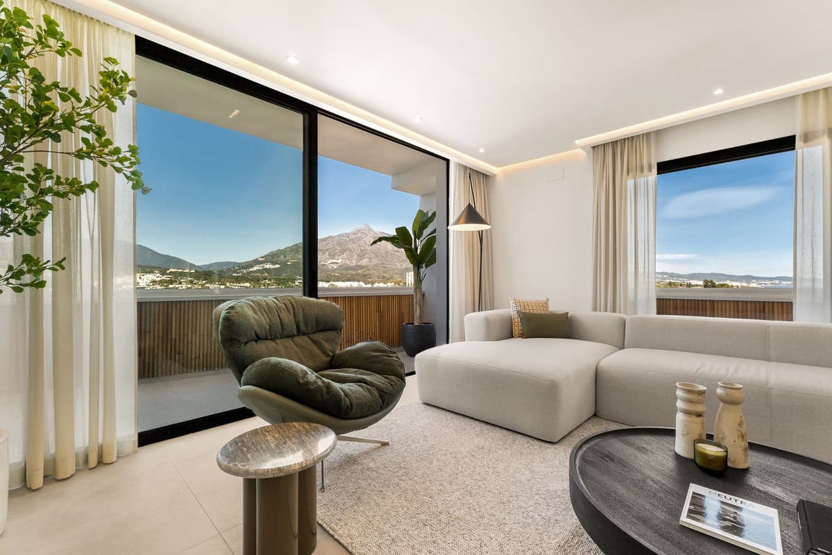 Penthouse in Nueva Andalucía — photo 3 of 10