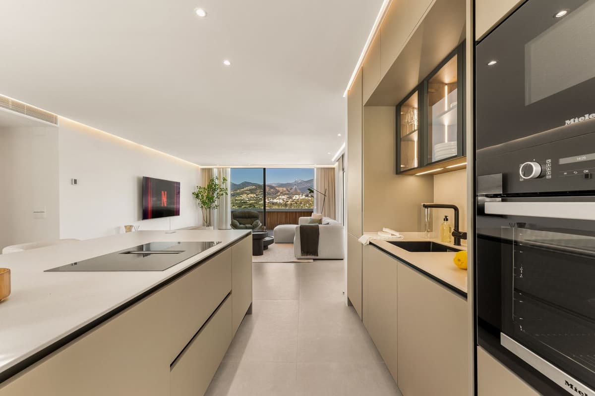 Penthouse in Nueva Andalucía — photo 5 of 10