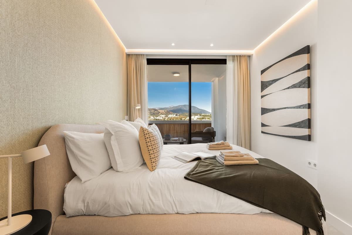 Penthouse in Nueva Andalucía — photo 8 of 10
