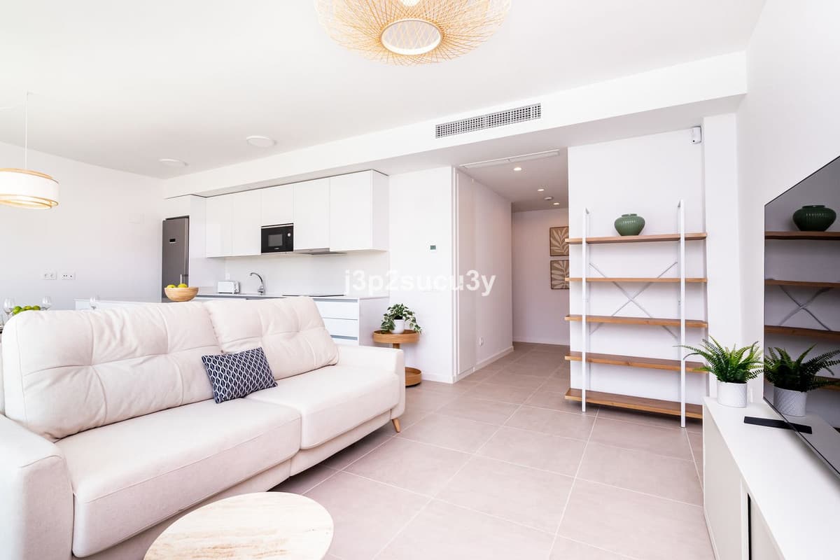 Middle Floor Apartment in Bel Air — photo 7 of 10