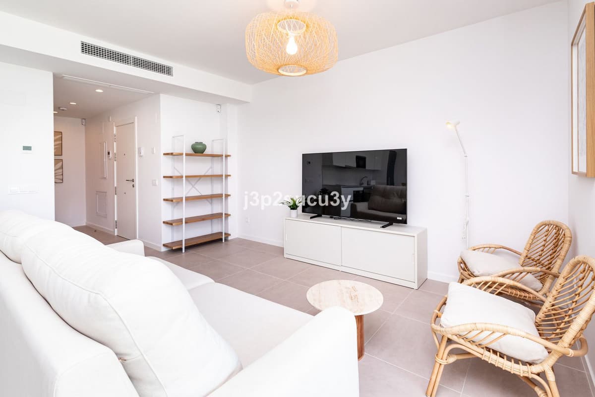 Middle Floor Apartment in Bel Air — photo 8 of 10