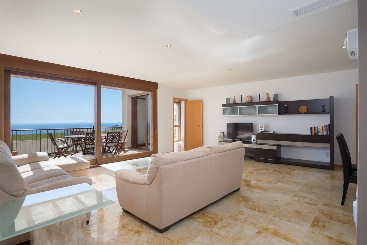Middle Floor Apartment in Altos de los Monteros — photo 2 of 10