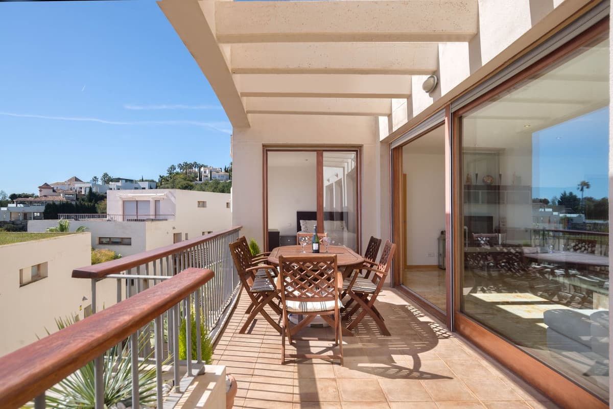 Middle Floor Apartment in Altos de los Monteros — photo 9 of 10