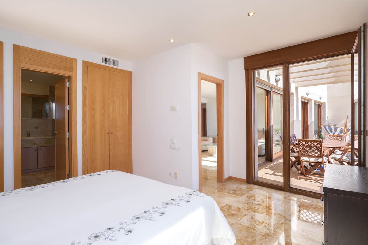 Middle Floor Apartment in Altos de los Monteros — photo 10 of 10