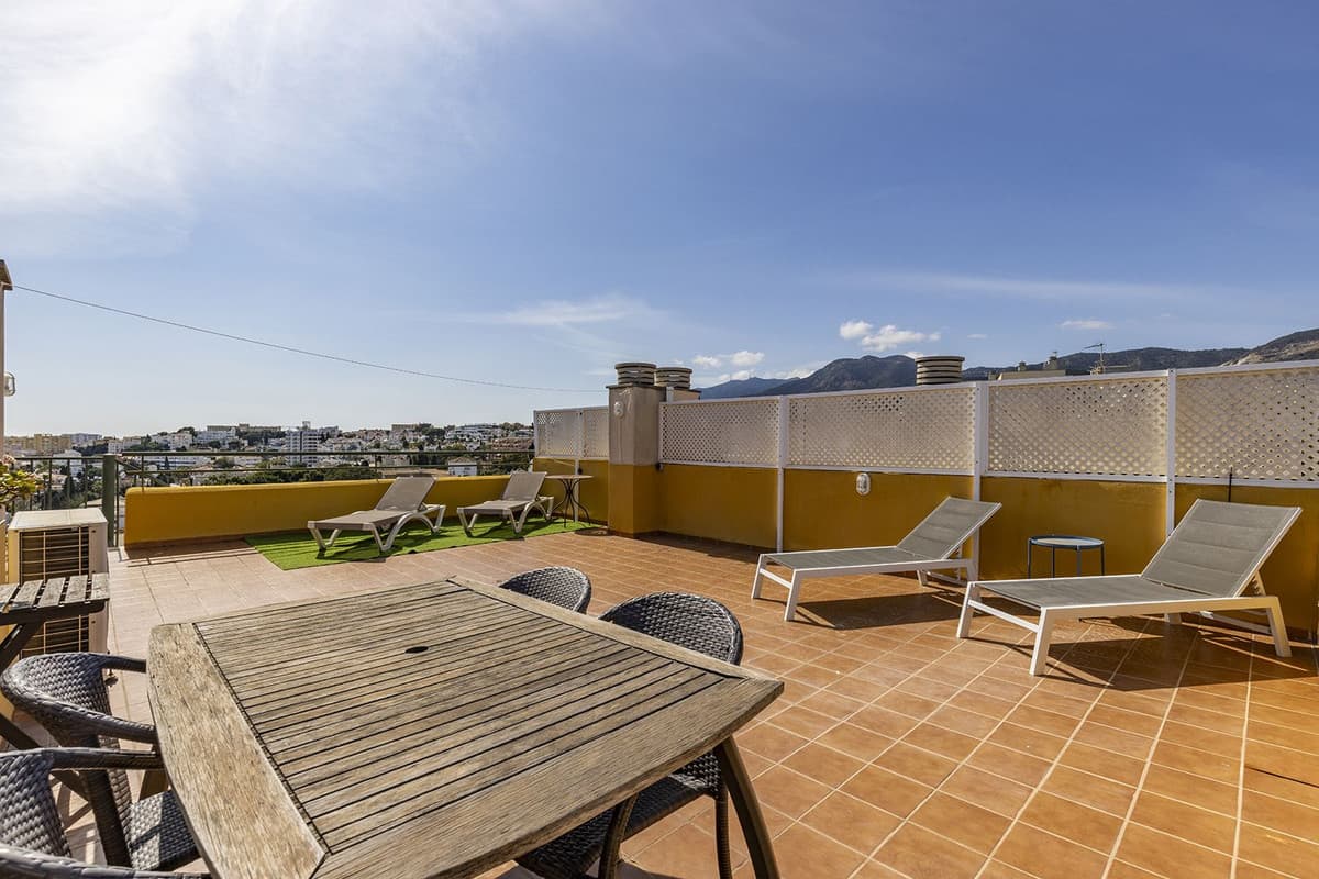 Penthouse in La Carihuela — photo 3 of 10
