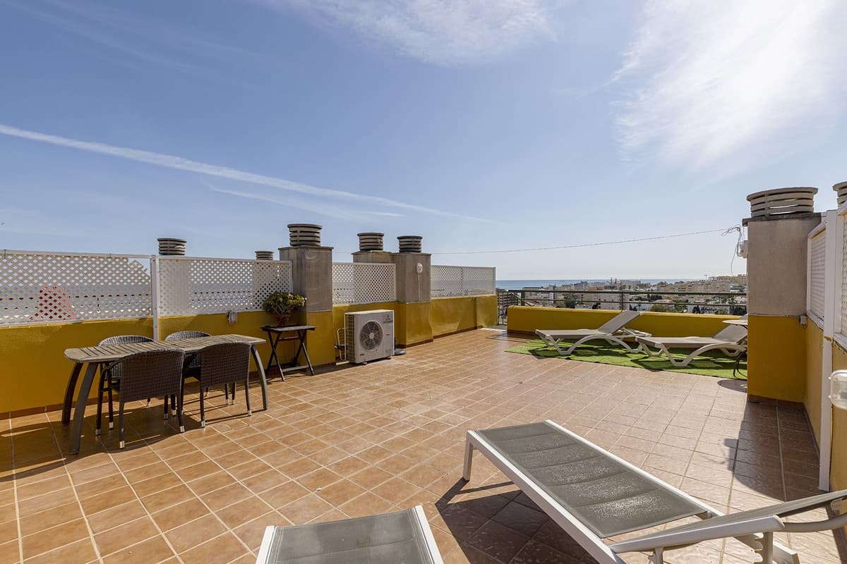 Penthouse in La Carihuela — photo 4 of 10