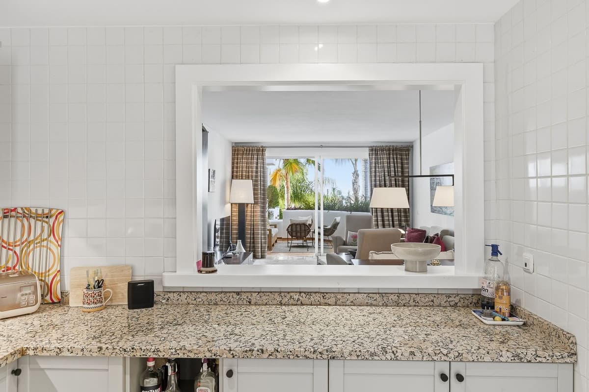 Ground Floor Apartment in Nueva Andalucía — photo 1 of 10