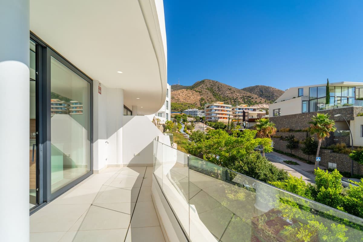 Middle Floor Apartment in Fuengirola — photo 1 of 10