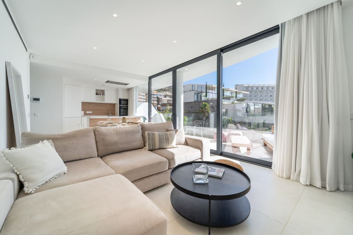 Middle Floor Apartment in Fuengirola — photo 3 of 10