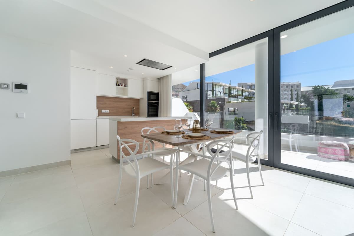 Middle Floor Apartment in Fuengirola — photo 8 of 10
