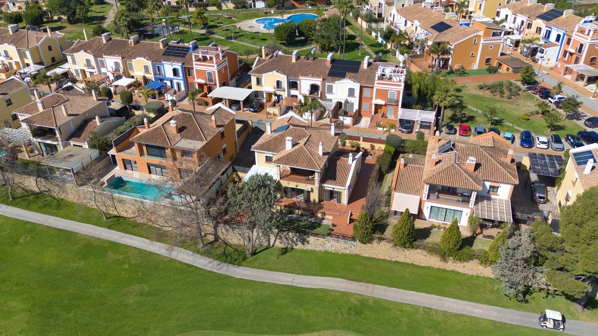 Detached Villa in Guadalmina Alta — photo 1 of 10