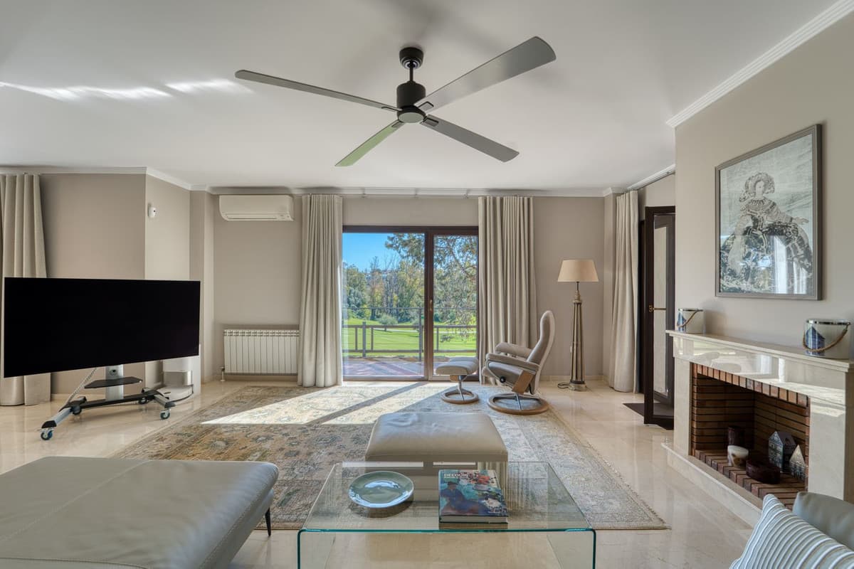Detached Villa in Guadalmina Alta — photo 2 of 10