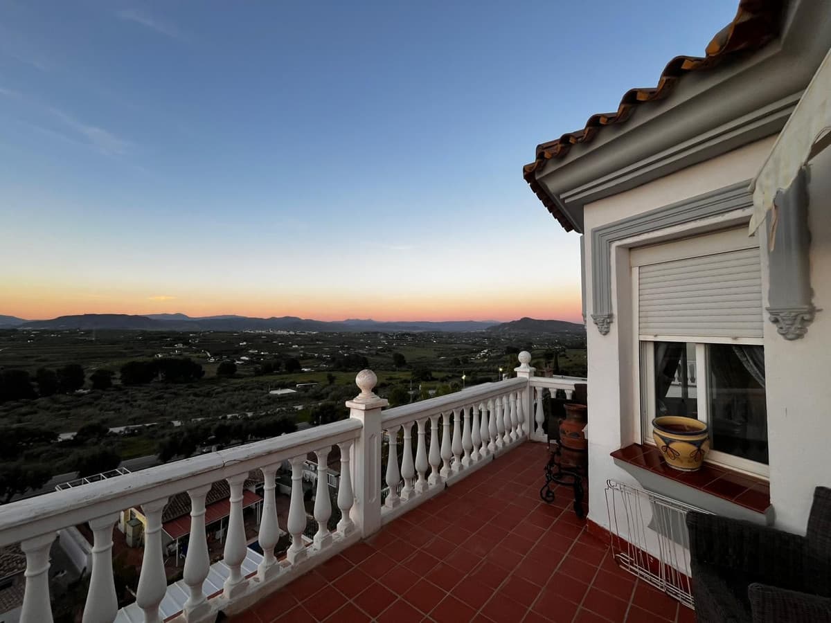 Detached Villa in Coín — photo 1 of 10