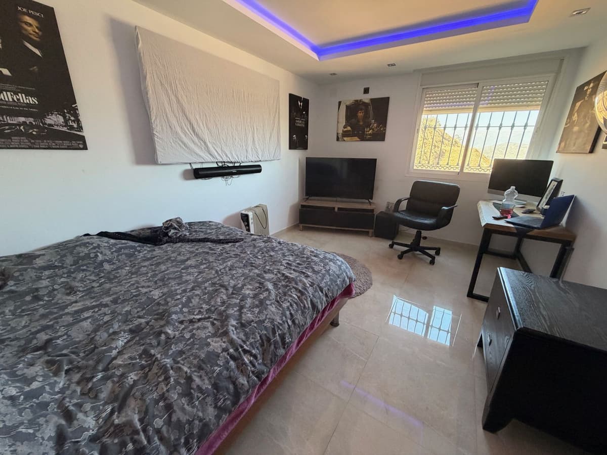 Detached Villa in Coín — photo 9 of 10
