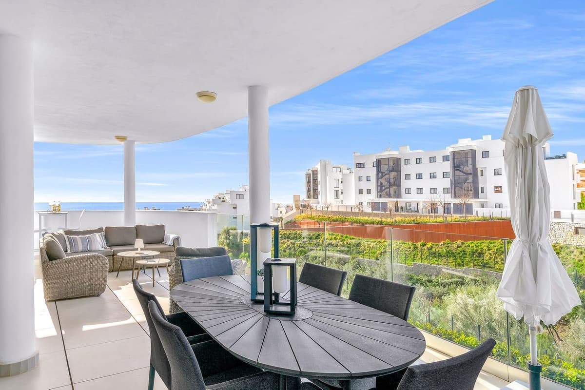 Middle Floor Apartment in Fuengirola — photo 2 of 10